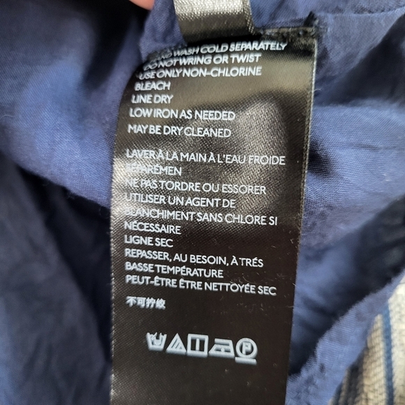 Maeve by Anthropologie Textured Skirt. Blue, Red, White. Size 4 - Picture 3 of 14